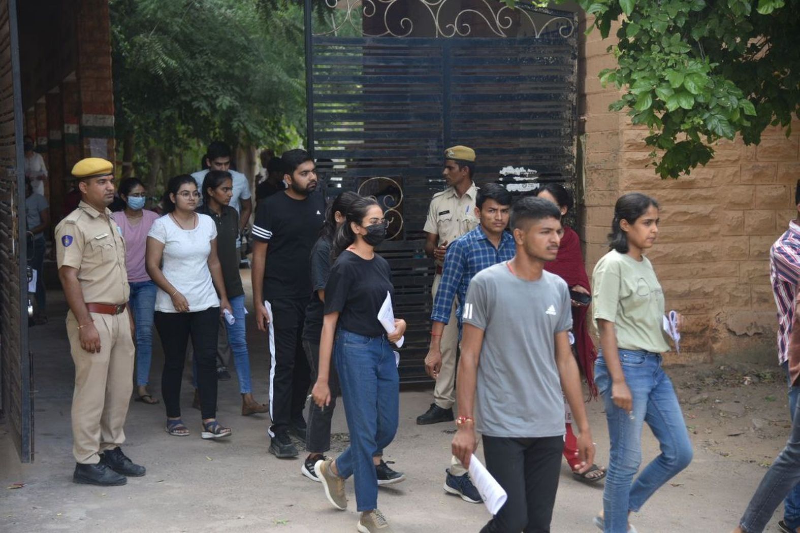 NDA: छात्राओं के लिए दूसरा एनडीए एग्जाम, उत्साह में नजर आई