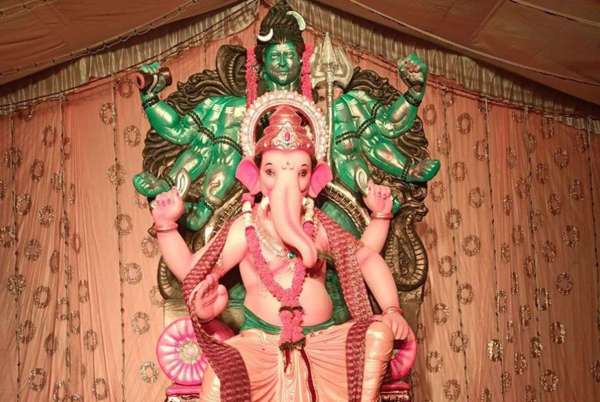 कॉलोनी के राजा