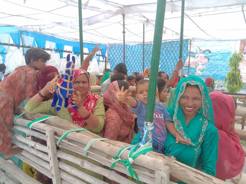 SriGanganagar उमड़ी भीड़ और गूंजे म्हारो हेलो सुणो जी रामापीर के जयकारे