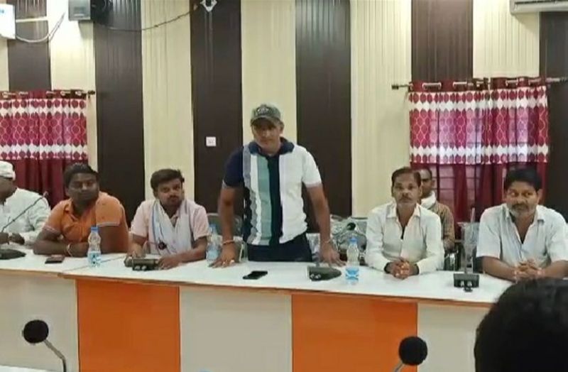 The councilors made allegations of corruption on the municipal administration, there was a ruckus in the meeting