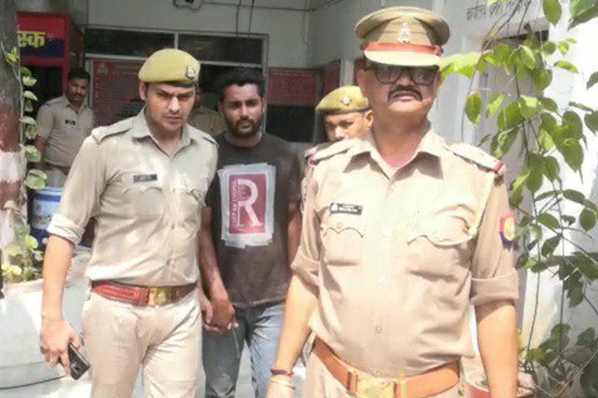 accused-surrendered-after-the-murder-of-the-landlord-due-to-illicit-relations-with-his-wife-in-saharanpur.jpg