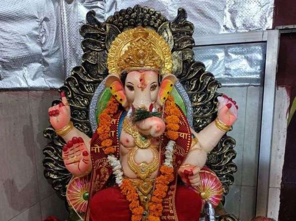 कॉलोनी के राजा