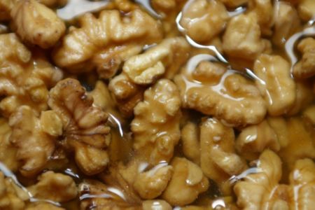 Soaked Walnuts Benefits: भीगे हुए अखरोट में भी छिपे हैं कई अनगिनत राज, गर्भवती महिलाओं के लिए होता है फायदेमंद 