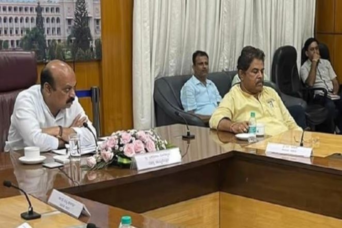 Bengaluru Floods Meeting Congress Mocks Minister R Ashoka For Sleeping At Review Meeting