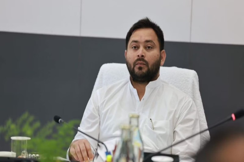 bihar-deputy-chief-minister-tejashwi-yadav-did-a-surprise-inspection-of-hospitals-in-patna-said-situation-in-pmch-is-bad.jpg