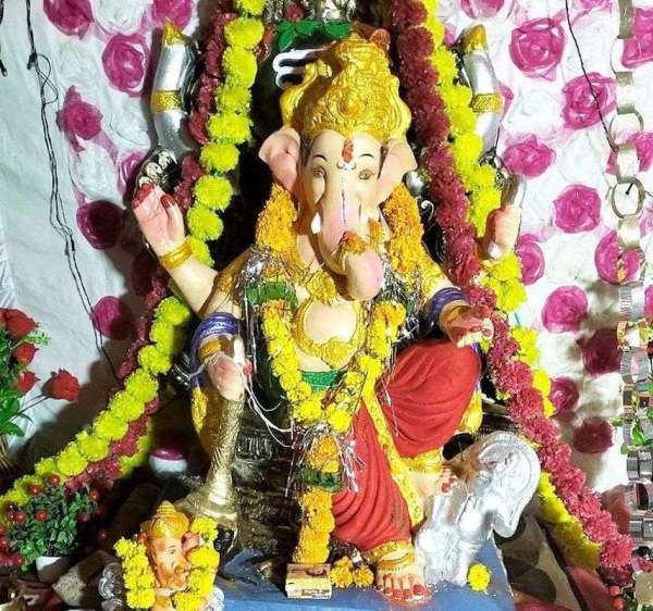 कॉलोनी के राजा