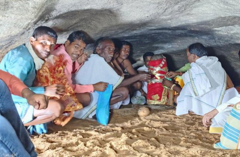 चरम पर आस्था, लिंगेश्वरी मां के दर्शन को उमड़े श्रद्धालु