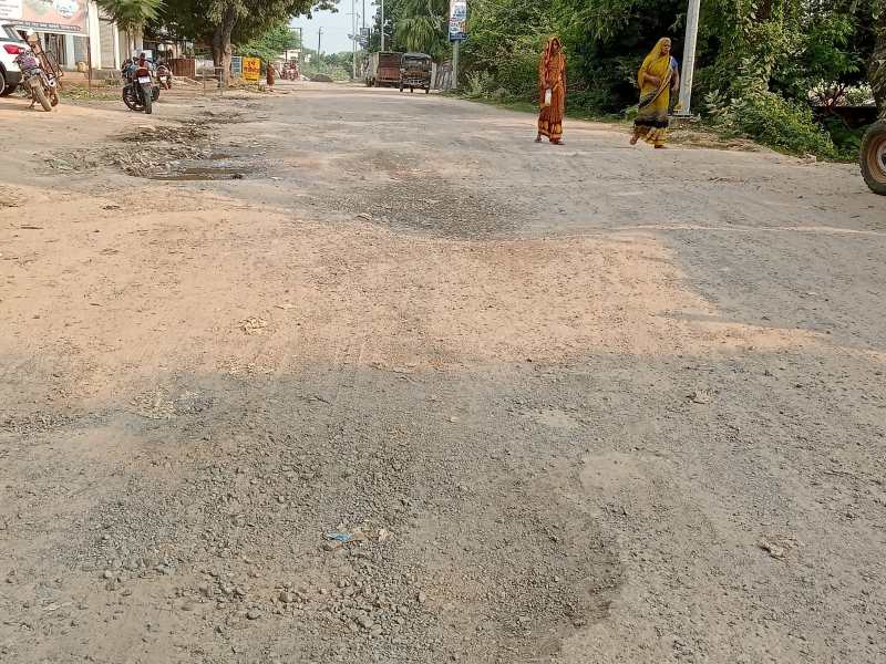 दो विभागों की रस्साकशी के बीच दुर्दशा का शिकार झांसी बाइपास रोड