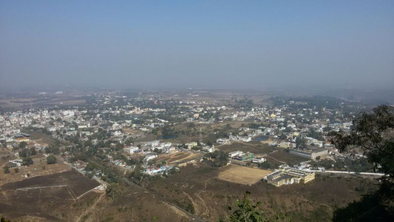 मनेंद्रगढ़ में आजादी से पहले 486 परिवार बसे, बंटवारे से 1090 बढ़ गए, जमीन का मालिकाना हक मिलने में पेंच?