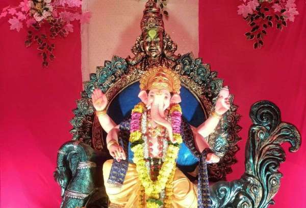 कॉलोनी के राजा