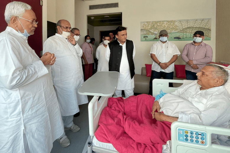 nitish_kumar_met_to_akhilesh_yadav.png