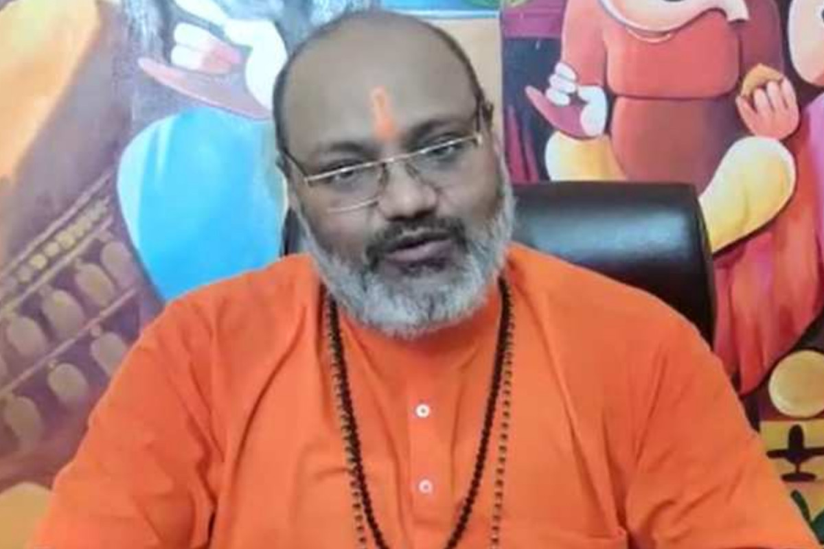 yati-narsinghanand-giri-started-bhiksha-yatra-for-sanatan-university.jpg