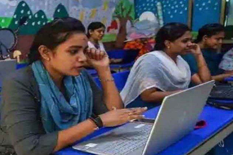 यूपी सरकार की नई व्यवस्था, शिक्षकों को देगी ऑनलाइन अंग्रेजी प्रशिक्षण