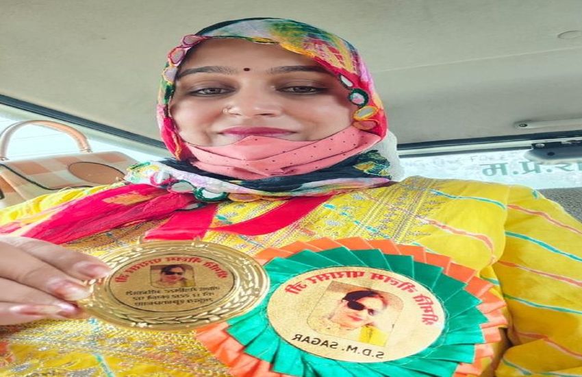 क्राइम ब्रांच ने पकड़ा: पीएससी में असफल हुई तो फर्जी एसडीएम बन करने लगी ठगी