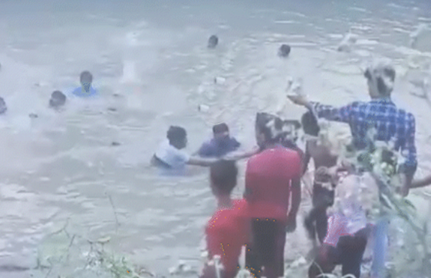 accidents during Ganesh statue immersion