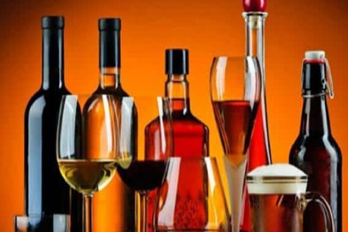 शराब निर्यात में तीसरे नम्बर पर पहुंचा यूपी, रोजगार के साथ बढ़ा खजाना