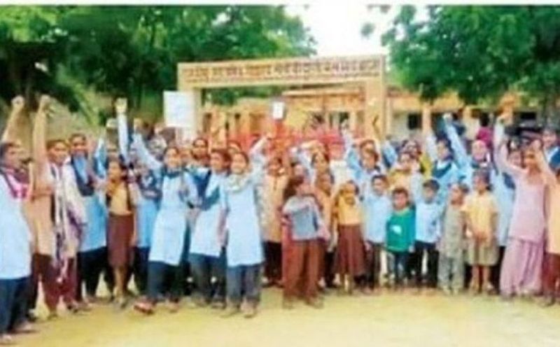 BARMER#शिक्षकों की कमी को लेकर तीसरे दिन स्कूल के दरवाजे पर ताला जड़ा