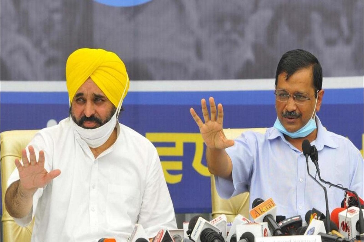 arvind_kejriwal_with_bhangwant_mann.jpg