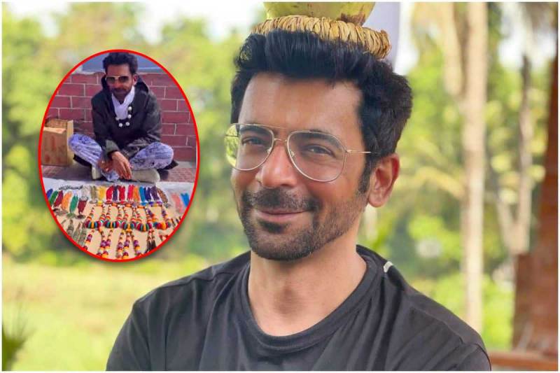 sunil grover shares funny video of selling jwelery on roadside