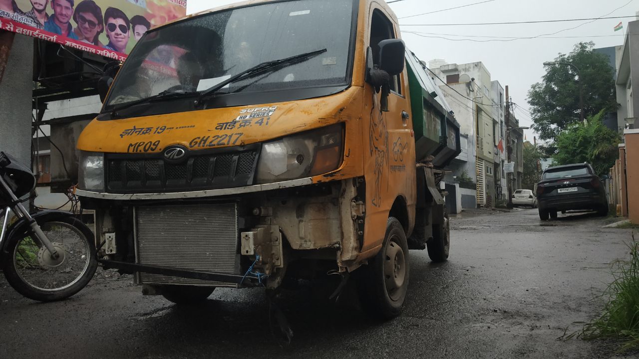 देश में अव्वल, वाहन खटारा