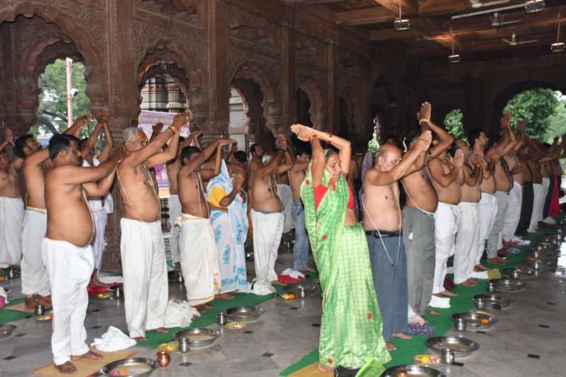 हर पुत्र करें पूर्णिमा से अमावस्या तक सोलह दिन पितरों का तर्पण