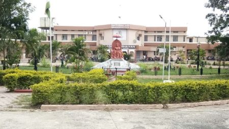 Vikram university Ujjain MP INDIA world wide approached in admition Mahakaleshwal Temple