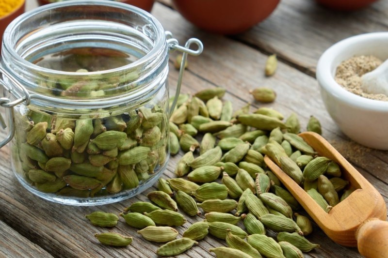 Cardamom Price High: त्योहार पर महंगी हो जाएगी इलायची की खुशबू