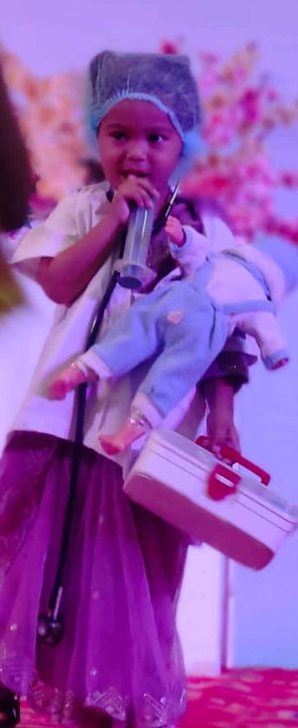 बाड़मेर. अग्रसेन जयंती महोत्सव के तहत गुरुवार को फैंसी प्रतियोगिता में भाग लेते बच्चे।