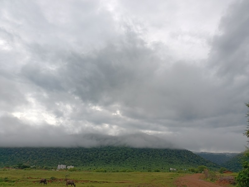 विदाई में जमकर बरस रहा मानूसन