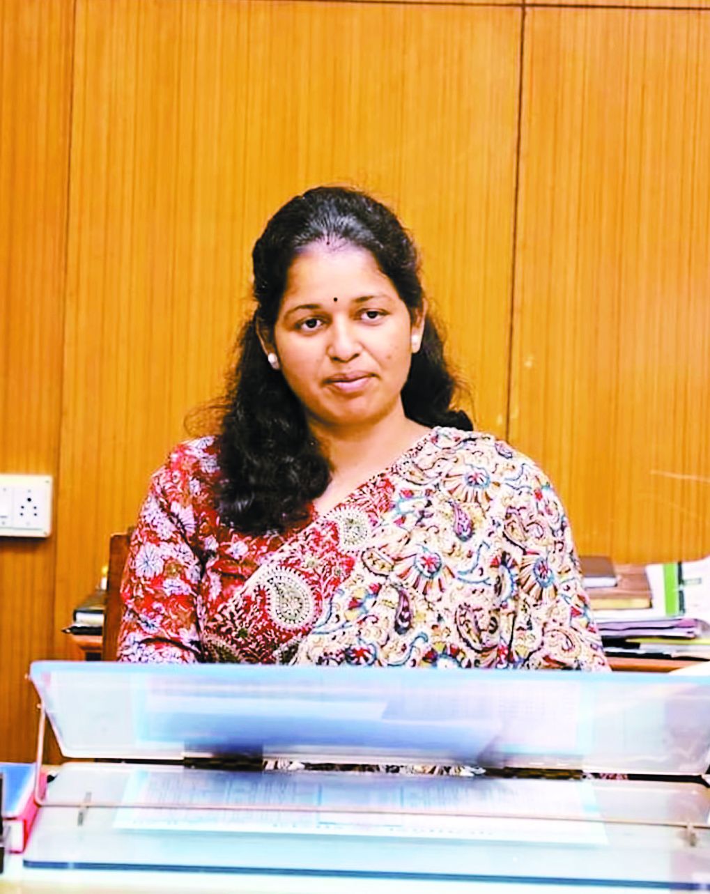 इंदौर संभागायुक्त, निगमायुक्त के खिलाफ लोकायुक्त केस दर्ज