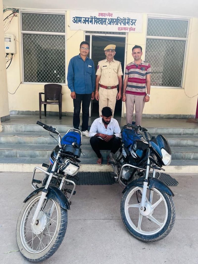 बाइक चोर गिरोह का पर्दाफास, एक आरोपी गिरफ्तार कर चोरी की दो बाइक बरामद -एक नालिग को किया निरुद्ध