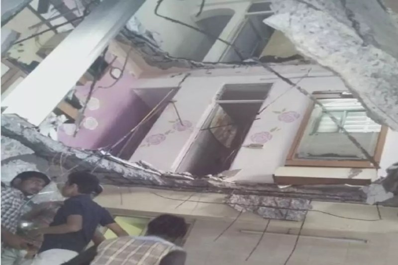 ulhasnagar_building_collapse.jpg