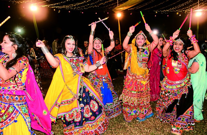 Video : गरबा की धूम, गुजरात का नजारा अजमेर में