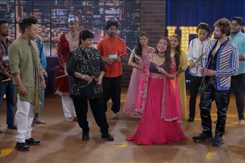 neha kakkar falguni pathak celebrates garba night in indian idol 13