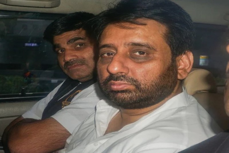 AAP MLA Amanatullah Khan sent to 14 days in jail by Delhi Court