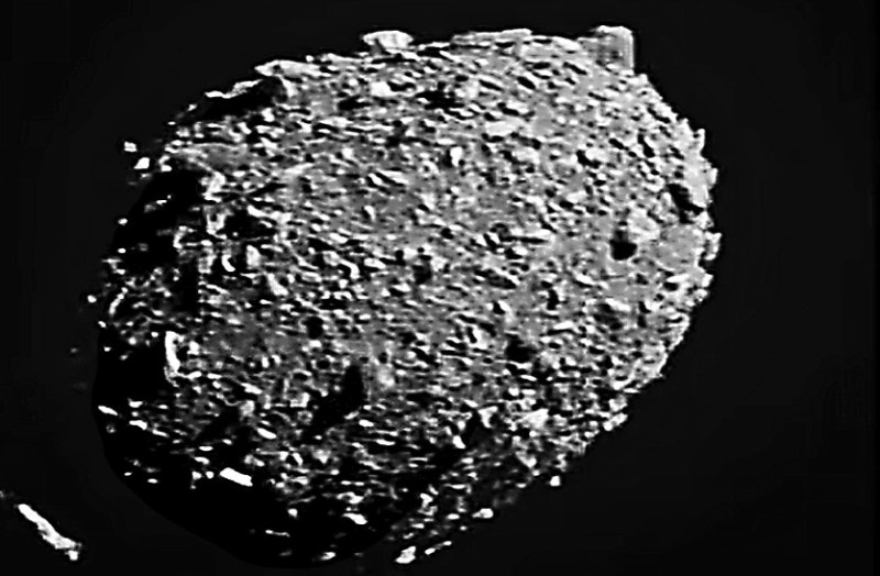 पृथ्वी से लाखों किलोमीटर दूर क्षुद्र ग्रह से टकराया स्पेसक्राप्ट