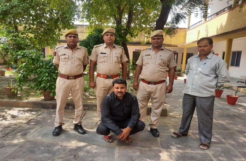 भेड़ चोरी का एक माह से फरार आरोपी गिरफ्तार