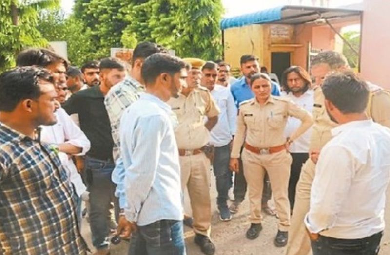 असिस्टेंट प्रोफेसर पर छात्रा के साथ गंदी हरकत का आरोप, प्रेक्टिकल रिकॉर्ड के बहाने बुलाया