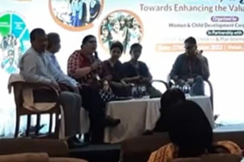 Senior Bihar IAS officer rebukes girl student who asks for sanitary pad