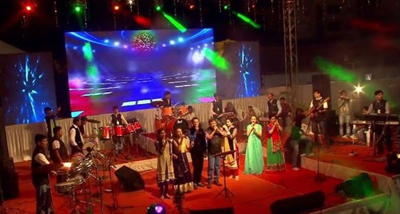 NAVRATRI : रोजगार की राह देख रहे ऑर्केस्ट्रा को नवरात्रि आने पर मिला जीवन