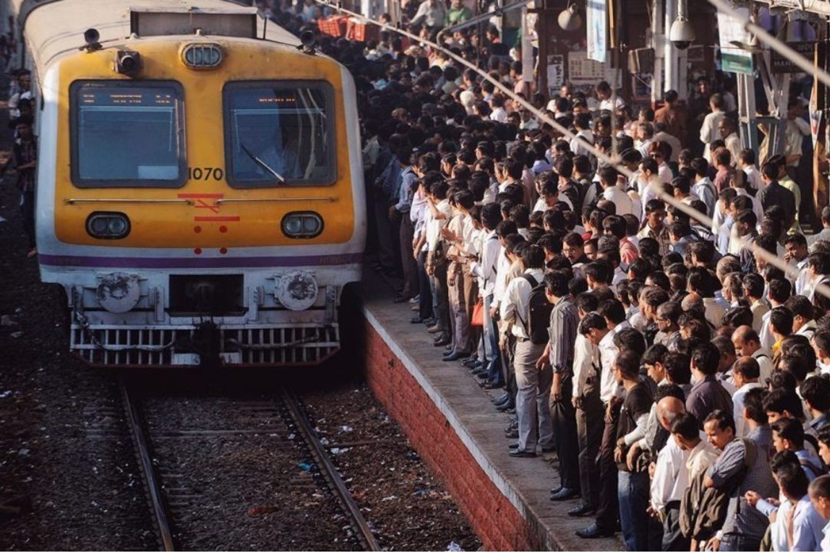 mumbai_local_train_news.jpg
