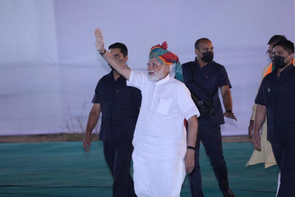 प्रधानमंत्री का राजस्थान दौरा, 7 मिनट में जनता का दिल जीत गए पीएम मोदी, देरी के लिए मांगी क्षमा