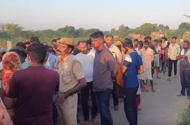 युवक की संदिग्ध हालत में मिली लाश, परिजन बोले किसी ने हत्या कर दी