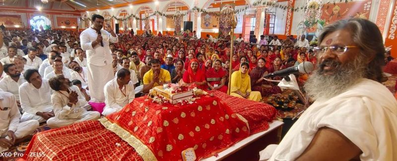 श्रद्धा विश्वास के साथ आस्था भी जगाए रखें