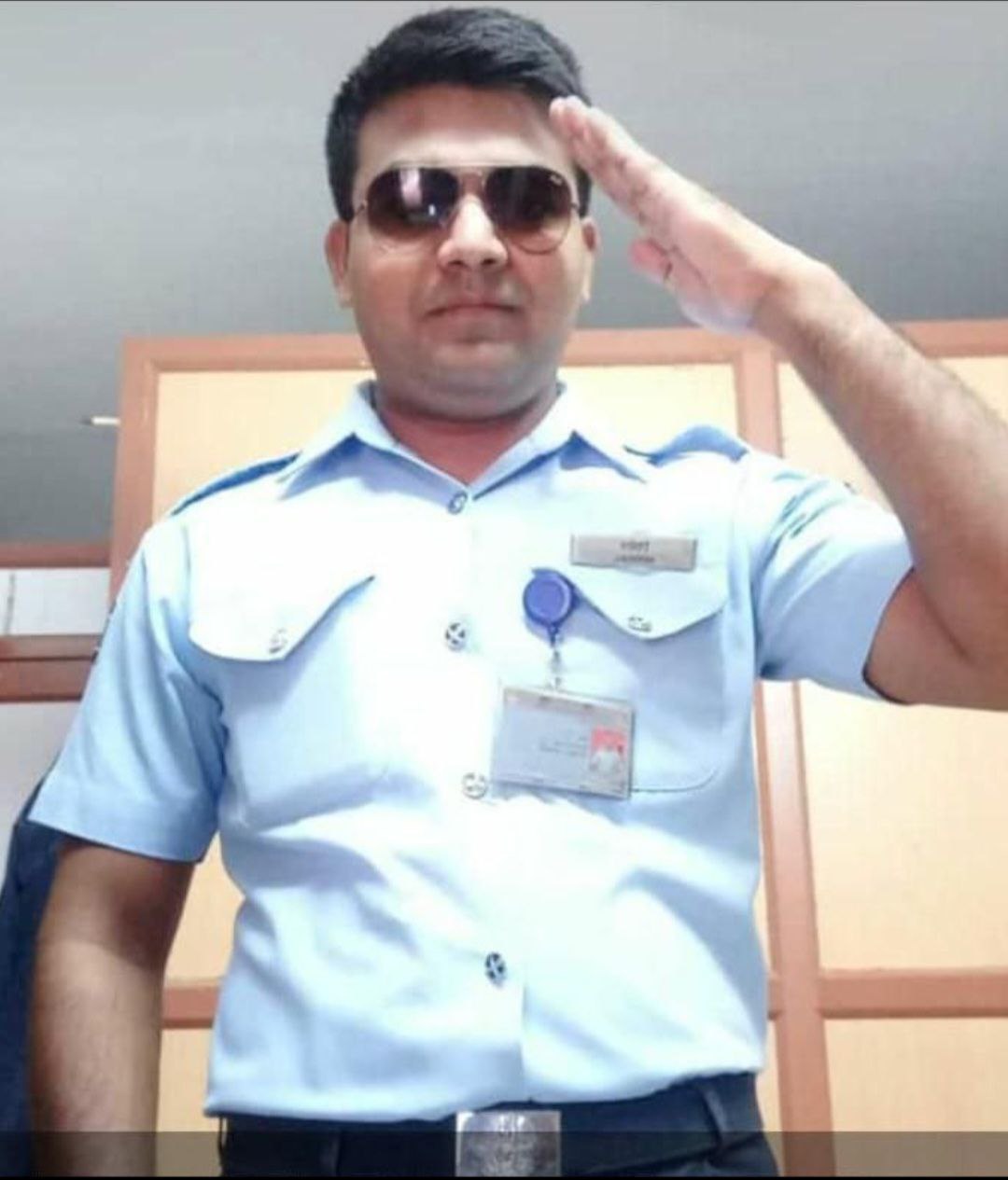 एयरफोर्स के जवान ने की आत्महत्या, सुसाइड नोट में लिखा अधिकारियों को बताना मुझे सांप ने डस लिया