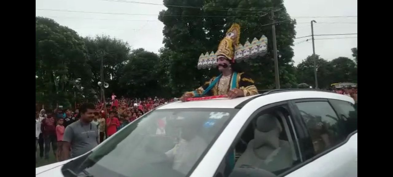 Barabanki Ravan on SUV during Sita Haran in Ramlila
