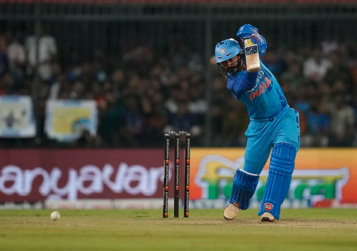 दिनेश कार्तिक