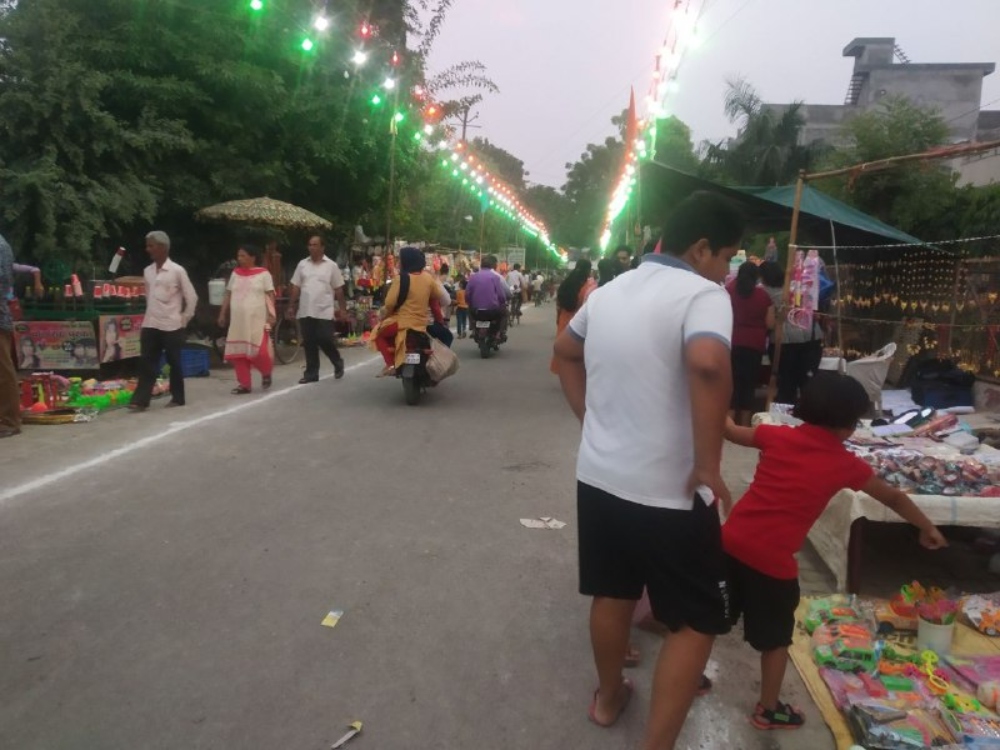 Meerut Weather update : दशहरे पर बारिश से बदला मेरठ का मौसम, कम हुई मेला की रौनक