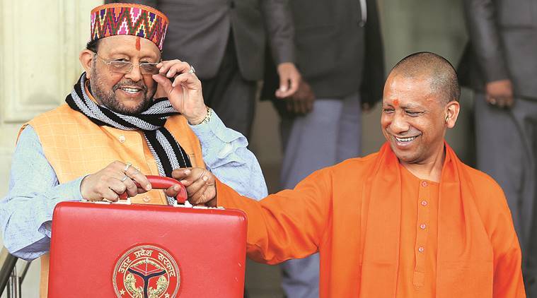 Symbolic Pics of Yogi Adityanath with Finance Minister Suresh Khanna