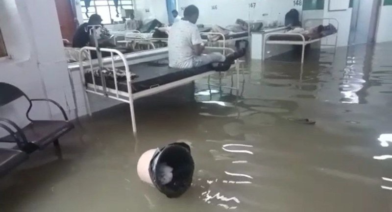 Jawahar Lal Neharu Medical college Entered Rain Water